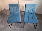 Twee comfortabele blauwe stoelen te koop in Vollenhove, Ophalen, Twee, Blauw, Zo goed als nieuw