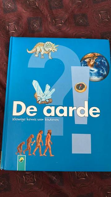 De aarde kleurige kennis voor kinderen  beschikbaar voor biedingen