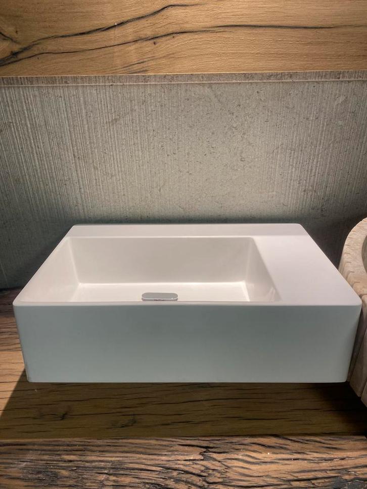 Stijlvolle fontein - wit en modern!, Doe-het-zelf en Verbouw, Sanitair, Zo goed als nieuw, Toilet, Ophalen of Verzenden