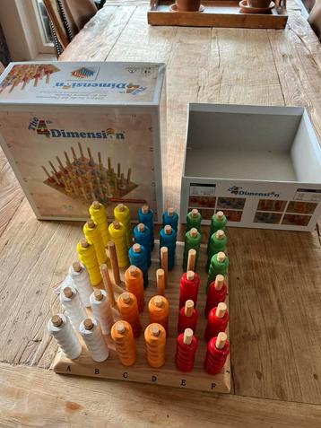 Houten spel 4Th Dimension 4-op-een-rij 4D beschikbaar voor biedingen