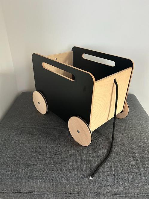 Speelgoedwagen van hout - zwart - als nieuw, Kinderen en Baby's, Speelgoed | Speelgoedvoertuigen, Zo goed als nieuw, Ophalen