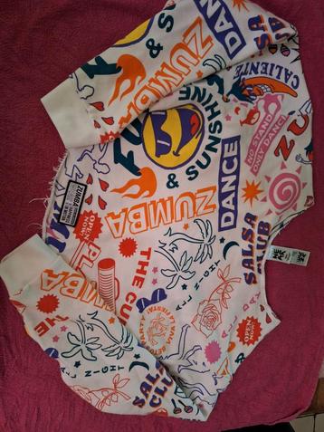Zumba Dance Crop Sweater S beschikbaar voor biedingen