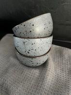 Set van 3 grijze kommen, siaki, Schaal, Rond, Ophalen of Verzenden, Zo goed als nieuw