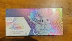 Prismatic Evolutions Super-Premium Collection (SPC), Hobby en Vrije tijd, Verzamelkaartspellen | Pokémon, Ophalen of Verzenden