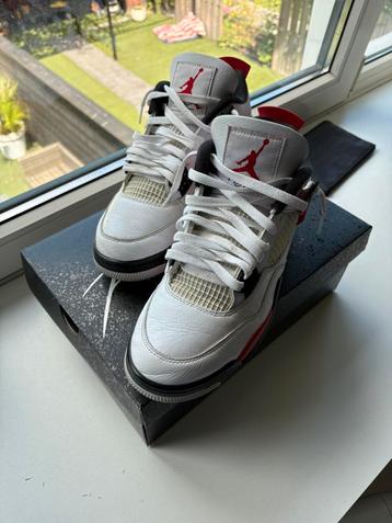 Jordan 4 red cement 42,5 beschikbaar voor biedingen