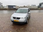Volkswagen Touran 1.9 TDI Grijs kenteken, Auto's, Voorwielaandrijving, Gebruikt, 4 cilinders, Volkswagen
