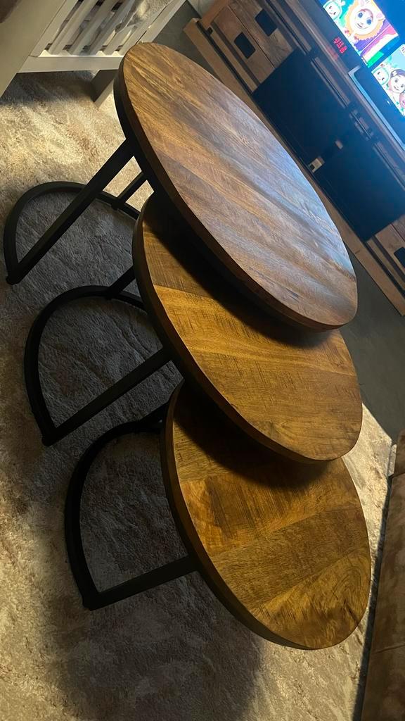 Salontafel 3 set ruw massief mangohout., Huis en Inrichting, Tafels | Salontafels, Zo goed als nieuw, Minder dan 50 cm, 50 tot 100 cm