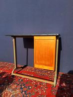 Vintage school bureau, leraren lessenaar, desk, formica blad, Huis en Inrichting, Bureaus, Ophalen, Gebruikt, Vintage, Nvt