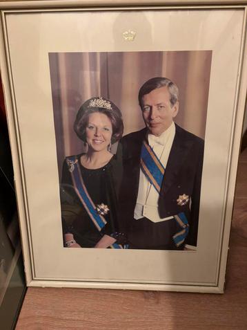 Staatsieportret, statiefoto officiële foto Beatrix en Claus beschikbaar voor biedingen