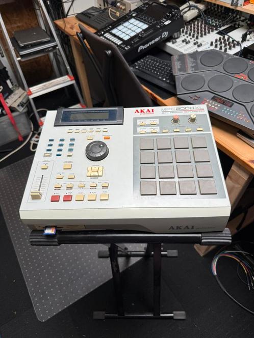 Akai MPC2000XL | 8outputs | FX Unit | 16MB | SD Card, Muziek en Instrumenten, Samplers, Gebruikt, Ophalen