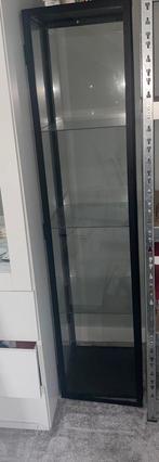 Zwarte vitrinekast ikea, Huis en Inrichting, Kasten | Vitrinekasten, Ophalen, Zo goed als nieuw, 25 tot 50 cm, 50 tot 100 cm