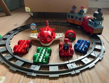 LEGO Duplo inclusief rijdend treintje  beschikbaar voor biedingen