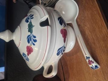 Boerenbont soepterinne met bijpassende soeplepel  beschikbaar voor biedingen