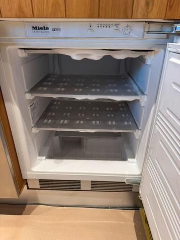 Miele vriezer - werkt perfect! beschikbaar voor biedingen