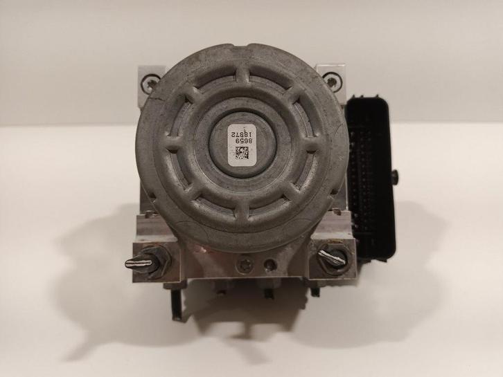 Abs pomp Volkswagen Golf, Auto-onderdelen, Remmen en Aandrijving, Volkswagen, Gebruikt, Herkomst onderdeel bekend, 12 maanden garantie