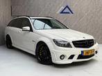 Mercedes-Benz C-klasse Estate AMG 63 V8, Auto's, Mercedes-Benz, Automaat, Achterwielaandrijving, Wit, Leder