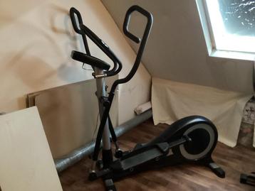 Infiniti crosstrainer ST 990 beschikbaar voor biedingen