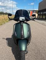 Vespa sprint 2022 80 cc, Fietsen en Brommers, Scooters | Vespa, Ophalen, Overige modellen, Zo goed als nieuw, Benzine