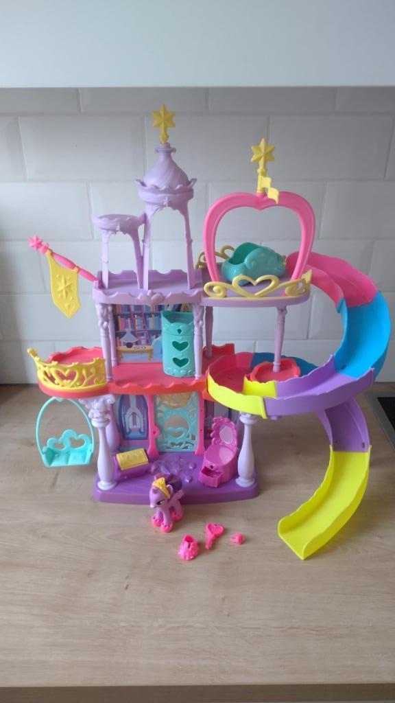 My Little Pony kasteel Twilight Sparkle - 25 euro, Kinderen en Baby's, Speelgoed | My Little Pony, Zo goed als nieuw, Ophalen of Verzenden