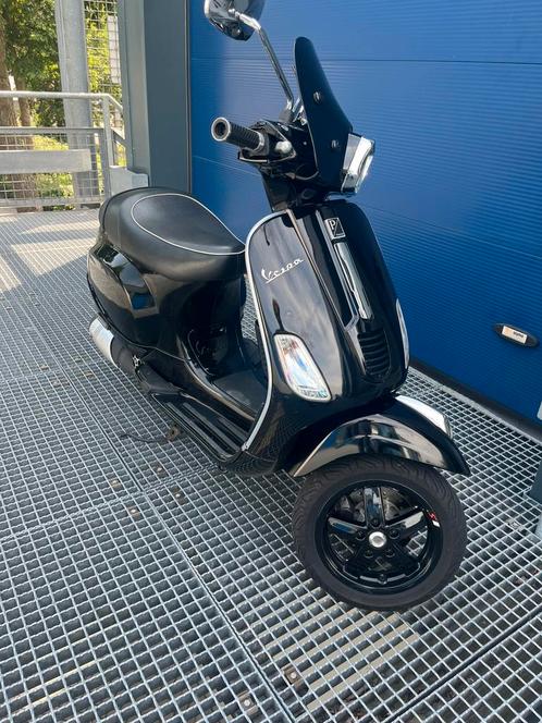 Vespa s50 2t 2010, Fietsen en Brommers, Scooters | Vespa, Zo goed als nieuw, Ophalen