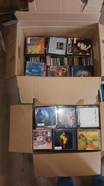 2 dozen vol met cd's incl. Denon cd speler ! beschikbaar voor biedingen