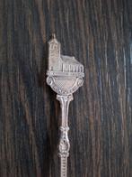 Verzilverde theelepel met afbeelding kerk in Rouveen., Antiek en Kunst, Ophalen of Verzenden