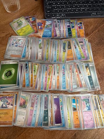 Pokémon Kaarten - hollo en reverse hollo,s 200stuks beschikbaar voor biedingen