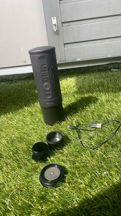OutIn Nano draagbare espressomachine space grey, Witgoed en Apparatuur, Koffiezetapparaten, Zo goed als nieuw, Espresso apparaat