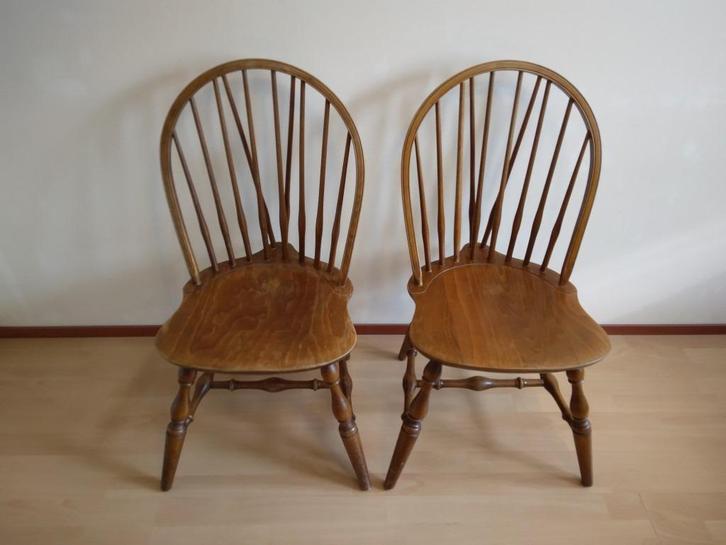 2 antieke en exclusieve Engelse Windsor spijlenstoelen, Antiek en Kunst, Antiek | Meubels | Stoelen en Banken, Ophalen