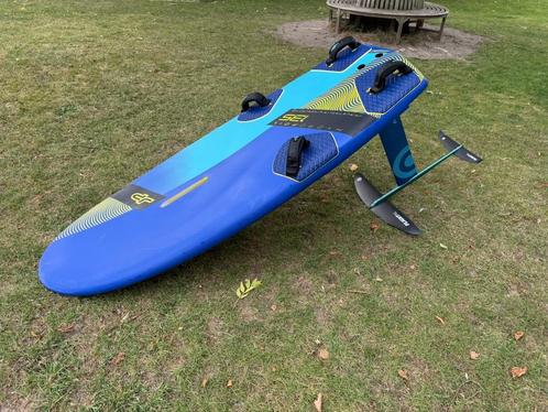 JP Hydrofoil 135 + Neilpryde Flight AL 800cm2, Watersport en Boten, Windsurfen, Gebruikt, Complete set, Minder dan 250 cm, Ophalen