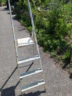 Trappetje met 4 tredes / treden, Doe-het-zelf en Verbouw, Ladders en Trappen, Ophalen, Gebruikt, Trap, Opvouwbaar of Inschuifbaar