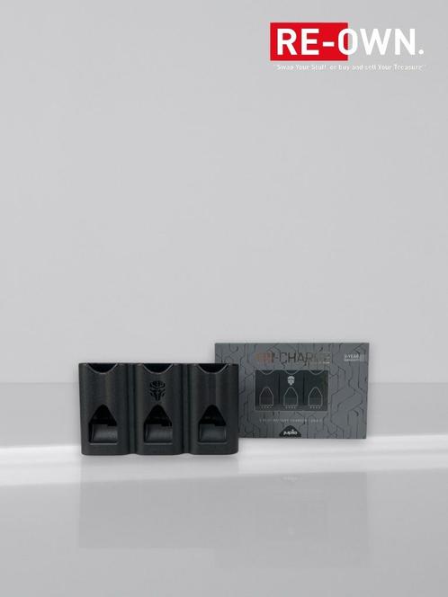 Jupio Tri-charge 3 slot battery charger for nikon EN-EL15, Audio, Tv en Foto, Fotografie | Accu's en Batterijen, Zo goed als nieuw