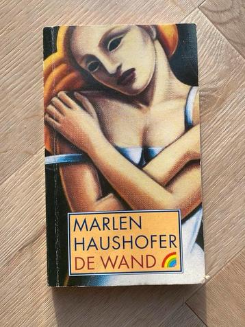 Marlen Haushofer - De wand beschikbaar voor biedingen