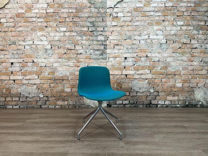Hay AAC 11 Swivel blauw bij TheReSales, Huis en Inrichting, Stoelen, Zo goed als nieuw, Vijf, Zes of meer stoelen, Metaal, Stof