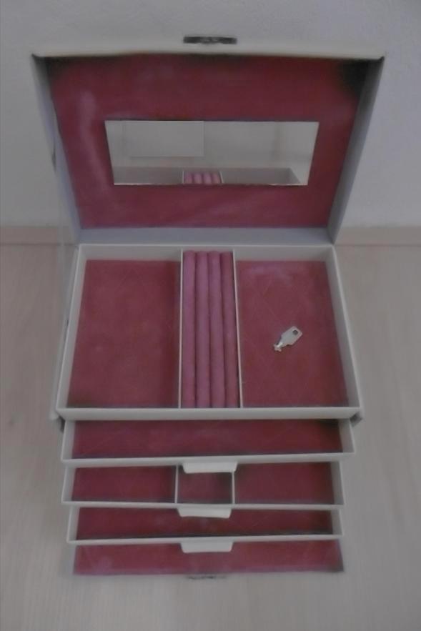 Bijouteriedoos/sieradendoos, Sieraden, Tassen en Uiterlijk, Beautycases, Gebruikt, Hardcase, Grijs, Met slot, Met spiegeltje(s)