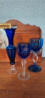 3 kobalt blauwe glazen vaasje en drink glazen, Antiek en Kunst, Antiek | Glas en Kristal, Ophalen of Verzenden