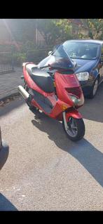 Aprillia leonardo 125cc, Fietsen en Brommers, Scooters | Overige merken, Ophalen of Verzenden, Zo goed als nieuw, Benzine