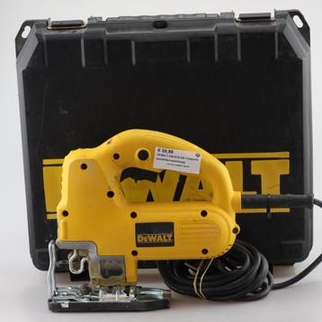 DEWALT DW341K-QS Compacte pendeldecoupeerzaag beschikbaar voor biedingen