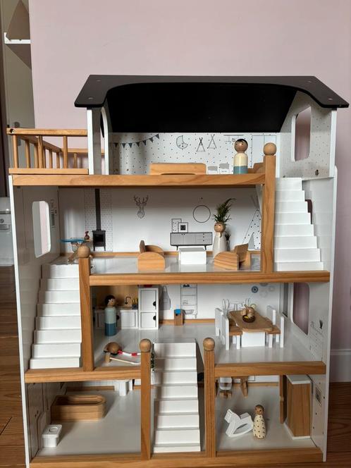 XL houten poppenhuis Petite Amélie, Kinderen en Baby's, Speelgoed | Poppenhuizen, Zo goed als nieuw, Ophalen