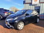 Toyota Aygo 1.0 VVT-i x-nav, Auto's, Voorwielaandrijving, Gebruikt, Euro 6, Start-stop-systeem