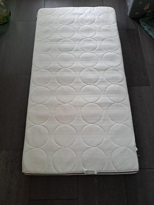 Matras voor een ledikantje maat 70 x 140cm, hoes en lakentje, Kinderen en Baby's, Babywiegjes en Ledikanten, Zo goed als nieuw
