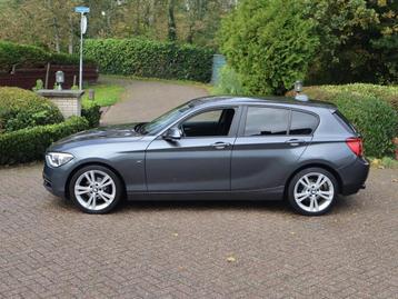 BMW 1-serie 116i Sportline M-sportstoelen Xenon Stoelverwarm beschikbaar voor biedingen