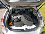 Winterbandenset Toyota Prius met wielen/velgen en wieldoppen, Auto-onderdelen, Banden en Velgen, 215 mm, 17 inch, Banden en Velgen