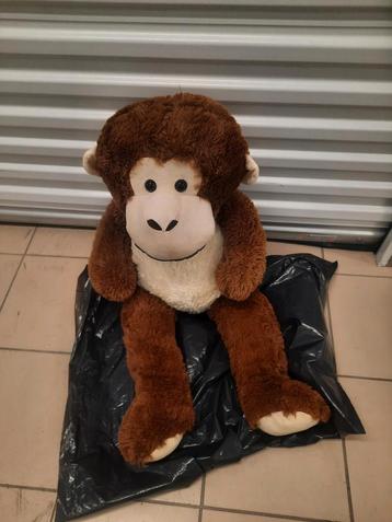 Tekoop grote knuffel beer beschikbaar voor biedingen