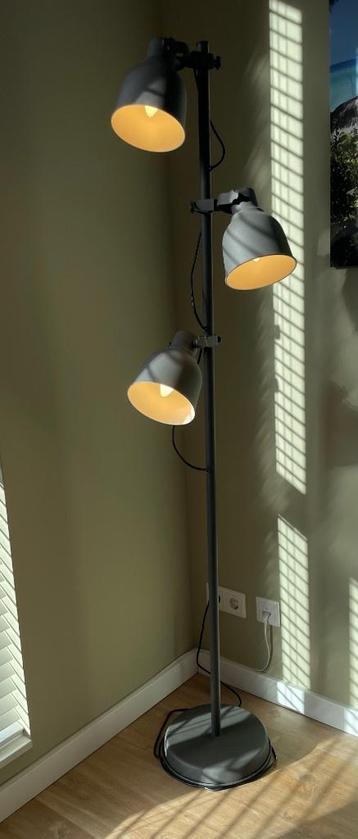 Staande lamp van IKEA  beschikbaar voor biedingen