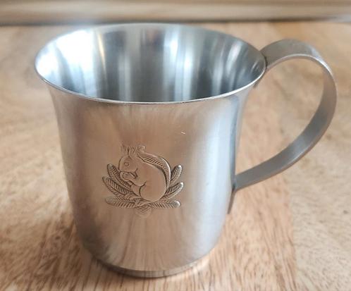 Gero Zilmeta Beker met Eekhoorn, Antiek en Kunst, Antiek | Tin, Ophalen of Verzenden