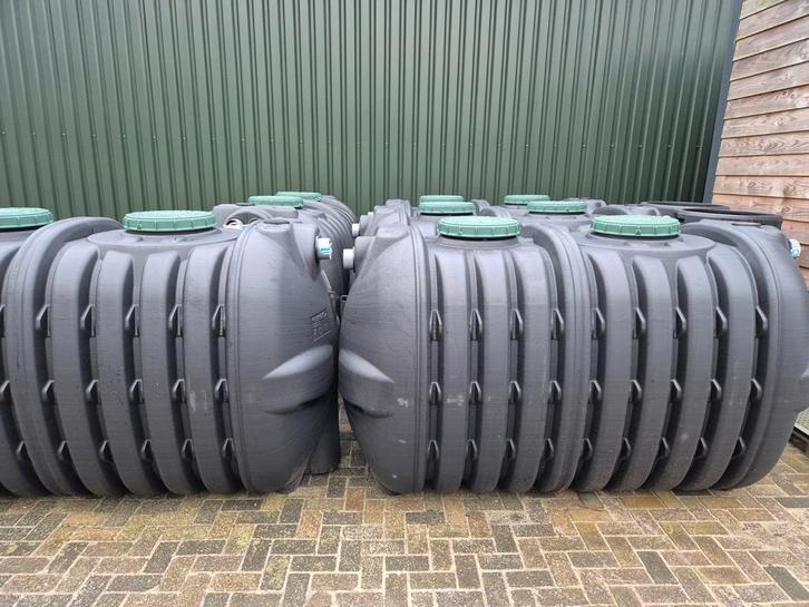 Septic tanks nieuw. 1000 en 3000liter tanks., Doe-het-zelf en Verbouw, Buizen en Afvoer, Nieuw, Afvoer, Overige materialen, Minder dan 2 meter