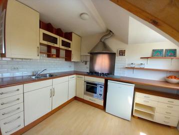 Complete keuken met apparatuur beschikbaar voor biedingen