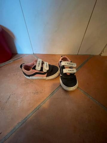 Vans schoenen maat 23,5 beschikbaar voor biedingen