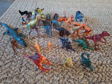 27 speelgoeddieren: dino's! kado tip :) beschikbaar voor biedingen